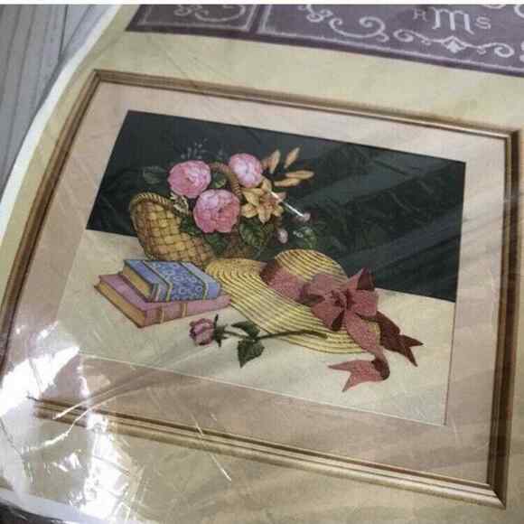 Sentimental Still Life Vintage Needlecraft Kit by The Creative Circle - SEALED - Picture 2 of 6